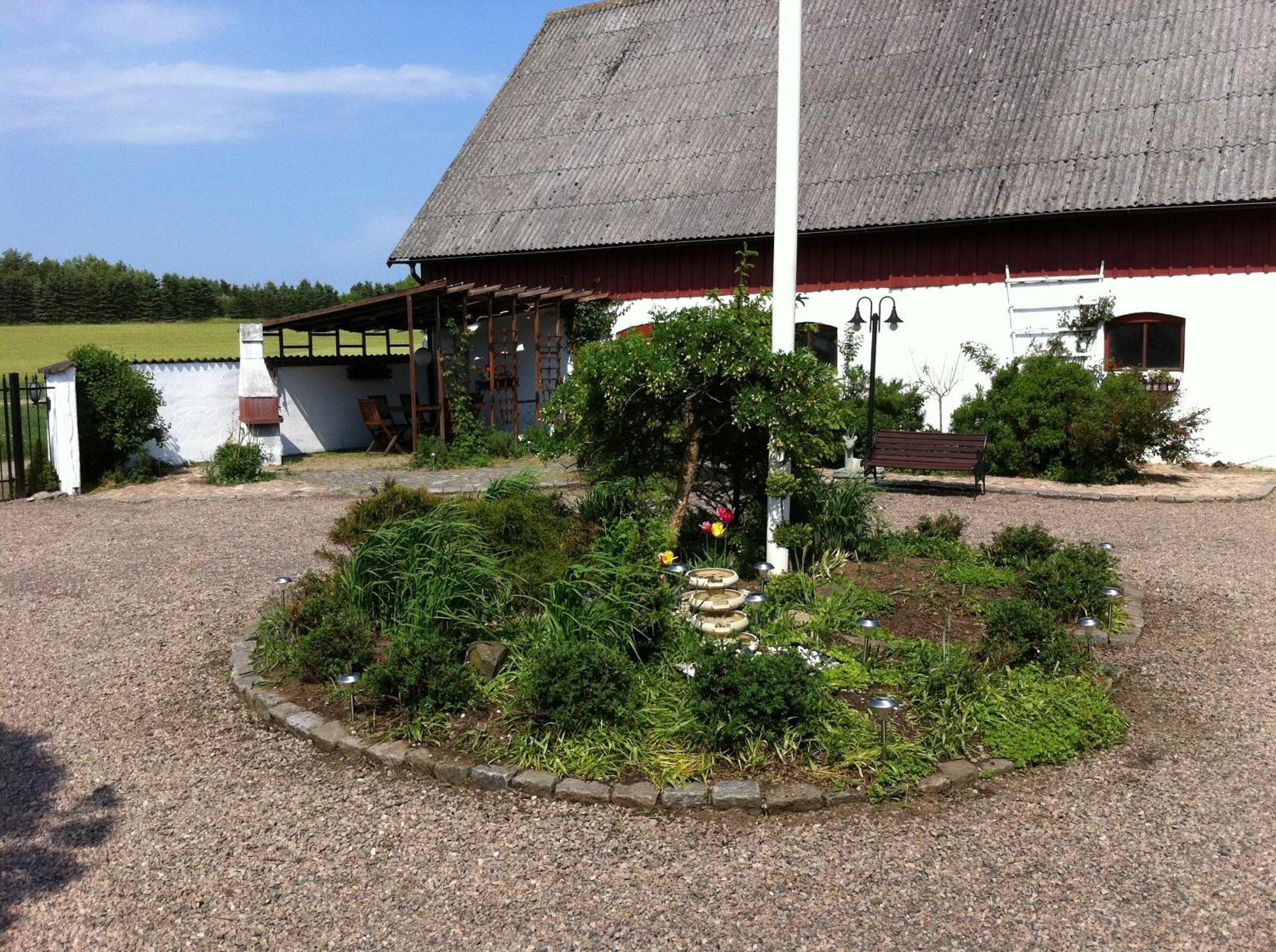 Mattisgarden Bed & Breakfast Эстра-Юнгбю Экстерьер фото