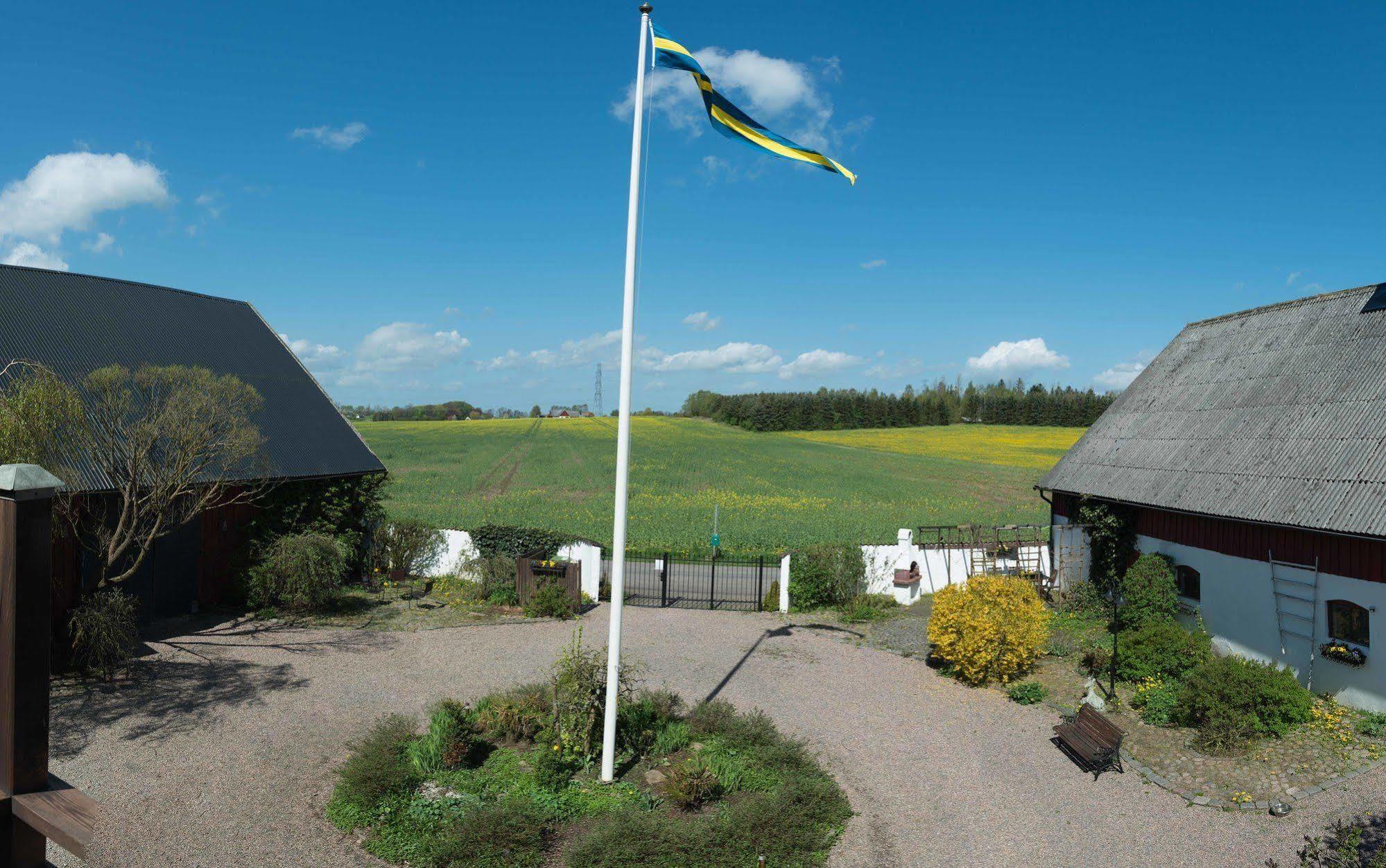 Mattisgarden Bed & Breakfast Эстра-Юнгбю Экстерьер фото