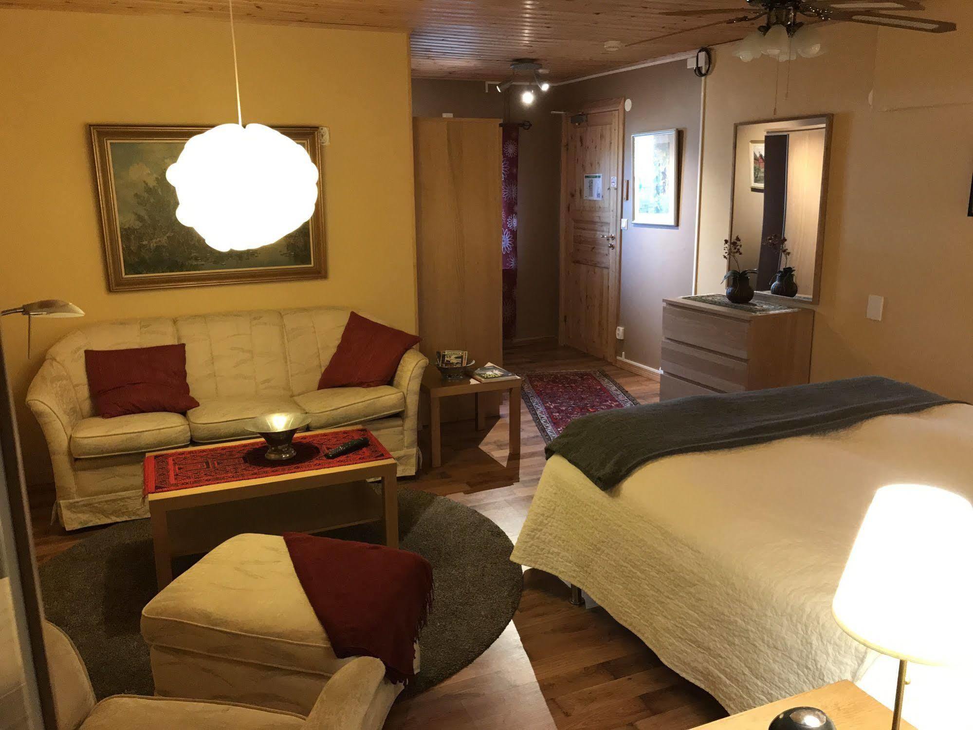 Mattisgarden Bed & Breakfast Эстра-Юнгбю Экстерьер фото